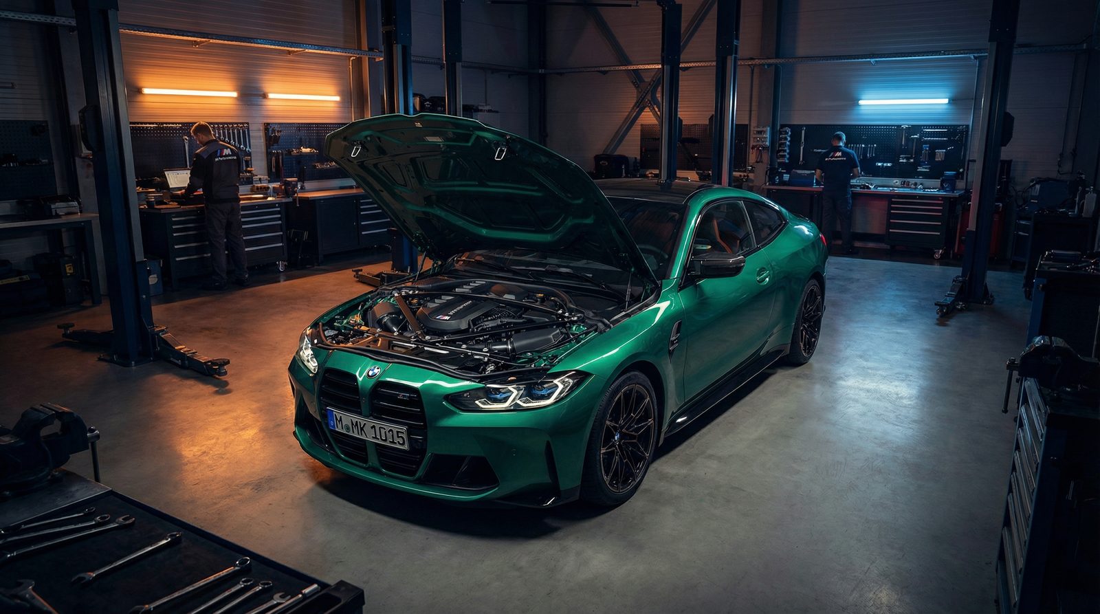 三年二班传媒视频官网首页横幅